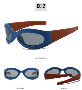 Y2K sporty oversized sunglasses with navy frame and contrasting brick red temples
