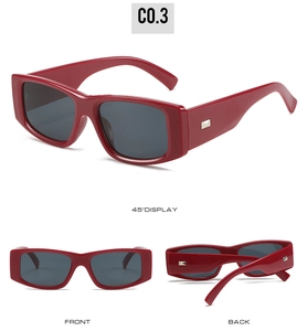 Vues détaillées de lunettes de soleil carrées rouges avec verres foncés et vue à 45 degrés