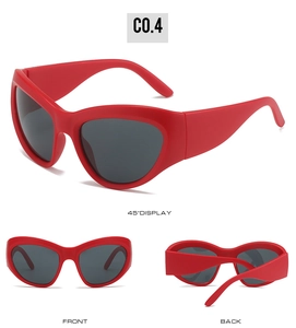 Drei-Ansichten-Display der roten Cat-Eye-Radbrille mit dunkelgrauen Gläsern und mattem Rahmen