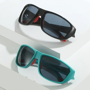 Fashion cycling sunglasses with contrast color frames and red anti-slip nose pads