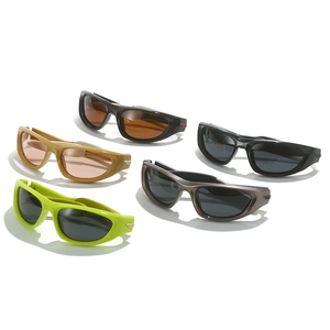 Polarized sports sunglasses set with five trendy colors in Y2K cat-eye wrap design