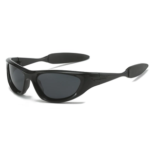 Polarized Y2K cat-eye sports sunglasses in glossy black for cycling and outdoor fashion