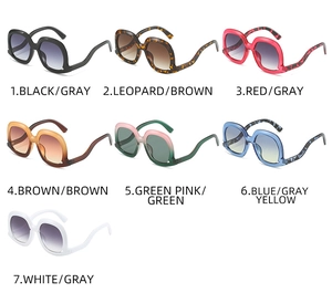 Détail de lunettes de soleil carrées surdimensionnées en sept combinaisons de couleurs tendance