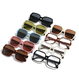 Collection de lunettes carrées avec perles et motifs floraux en plusieurs couleurs