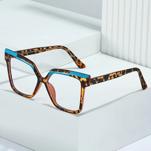 Fashionable TR90 oversized tortoiseshell blue light glasses with vibrant blue accents