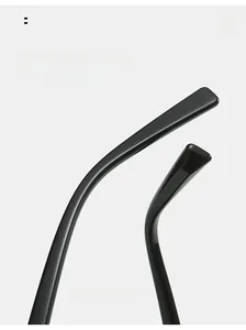 Detail of curved resin sunglasses legs featuring a high-gloss finish and comfortable fit