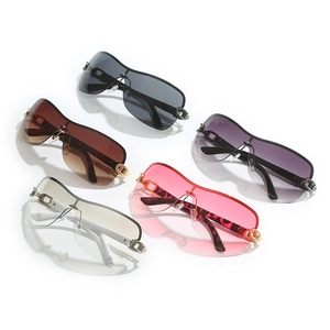 Vintage oversized wrap-around rimless sunglasses with chain detail in five trendy colors