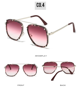 Trois vues de lunettes de soleil carrées dégradées roses avec monture en écaille et métal