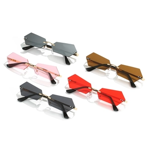 Frameless geometric rimless sunglasses for women in gradient colors with gold metal trim