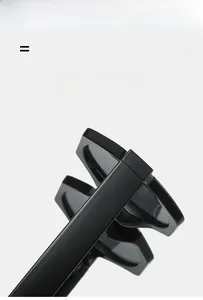 Détail de la charnière noire robuste et de la texture élastique légère de ces lunettes de soleil