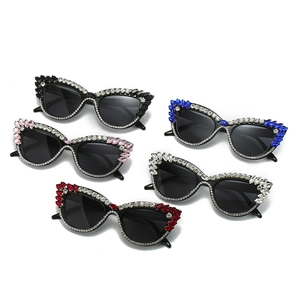 Fashionable rhinestone cat eye sunglasses in five colors with sparkling crystals