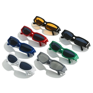 Lunettes de soleil rectangulaires Y2K en sept couleurs avec monture épaisse tendance