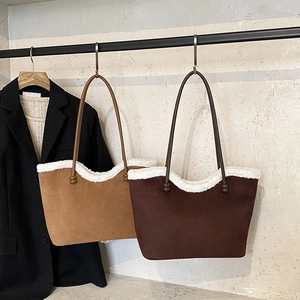 Retro Suede PU Tote Bag With Faux Lamb Wool Trim For Women Autumn Winter Large Capacity Underarm Handbag Commuting Chic