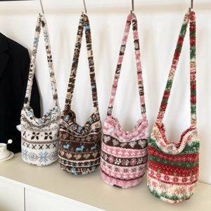 Plush Bucket Bag Faux Fur Shoulder Crossbody Bag Fair Isle Reindeer Snowflake Pattern Warm Winter Large Capacity For Women