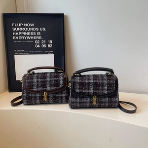 Sac À Bandoulière Rétro En Tweed Écharpe Femme Élégant Sac À Main Avec Fermoir En Métal Doré Pour Un Usage Quotidien