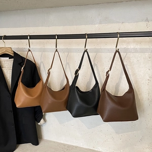 Women Shoulder Bag PU Leather Litchi Grain Adjustable Strap Hobo Style Korean Fashion Trendy Crossbody Handbag With Bear Pendant