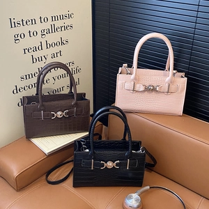 Crocodile Pattern Women Handbag PU Leather Crossbody Shoulder Bag Heart Metal Lock Top Handle Retro Korean Style Fashion