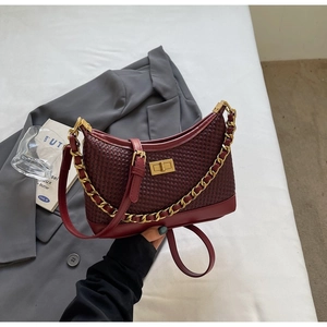 Sac Bandoulière Vintage En Cuir PU Tissé Chaîne Dorée Sac Sous Les Aisselles Main Mode Femmes Chic Élégant