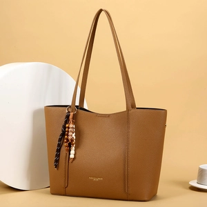 Vintage Women Tote Bag Lychee Texture PU Leather Large Capacity Shoulder Bag With Beaded Tassel Charm Daily Commuting Fashion