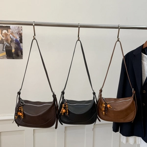 Retro Half Moon Hobo Bag PU Leather Minimalist Shoulder Crossbody Bag With Beaded Pendant For Women