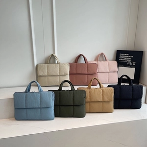 Quilted Puffer Laptop Handbag Nylon Water Resistant Minimalist Commute Shoulder Bag For Women