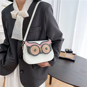 Sac à bandoulière créatif en forme de hibou avec rabat color-block et cuir blanc crème