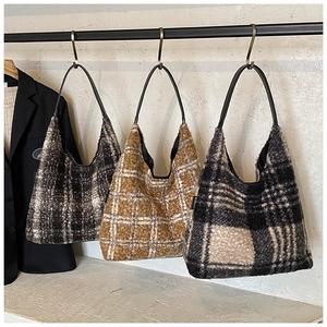 Plaid Fleece Shoulder Bag Retro Checked Hobo Tote With PU Leather Strap For Women Winter Casual Fashion