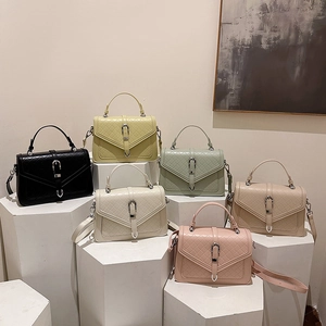 Sac Bandoulière Femme En Cuir PU Tressé Sac À Main Rétro Matelassé Avec Bandoulière Amovible Et Boucle Métallique