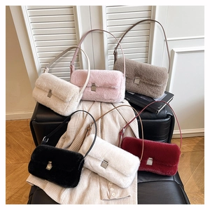 Sac À Épaule Pour Femme En Fausse Fourrure Avec Peluche Et Bandoulière En Cuir PU Boucle En Métal Design Uni Hiver