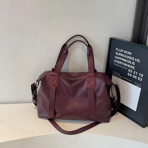Vintage burgundy large capacity boston bag with pebble leather texture and shoulder strap