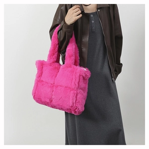 Borsa tote in peluche rosa acceso con trama intrecciata in finta pelliccia moda inverno