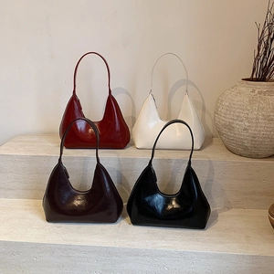 Women Glossy PU Leather Hobo Crossbody Bag Large Capacity Crescent Shoulder Bag Fashion Commuting Handbag For Daily Travel