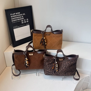 Women Vintage Suede Tote Bag Quilted Handbag With Wooden Bead Tassel Leopard Print Shoulder Crossbody Bag Turn Lock