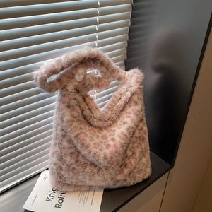 Pink leopard faux fur tote bag for women with a plush texture and wide top handle