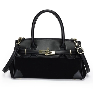 Sac à main style Kelly en cuir noir mat minimaliste avec des finitions dorées chic
