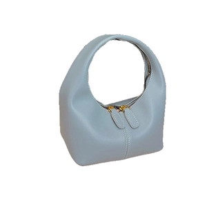 Sac à main croissant bleu clair en cuir PU chic avec fermeture éclair dorée