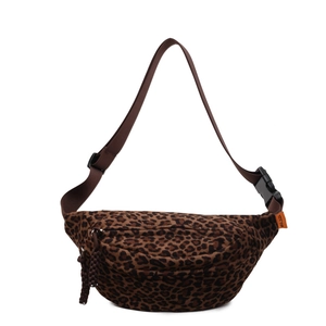 Sac banane chic pour femme avec imprimé léopard, sangle marron et texture en toile