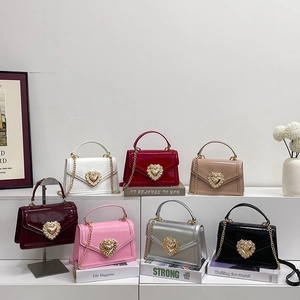 Women Handbag PU Patent Leather Heart Artificial Pearl Buckle Crossbody Shoulder Bag Elegant Retro Glossy Fashion Small Square Style