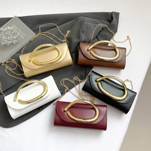 Fashion Women Crossbody Bag PU Leather Small Square Clutch With Large Gold Metal Handle And Chain Strap Retro Party Handbag