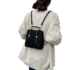 Sac à dos léopard pour femme à la mode avec boucles dorées et bretelles en cuir
