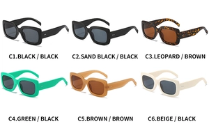 Sélection de lunettes de soleil carrées rétro en six coloris avec rivets en métal