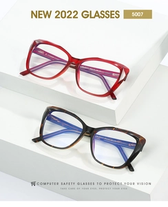 Détail des branches de lunettes œil de chat montrant les spécifications et le TR