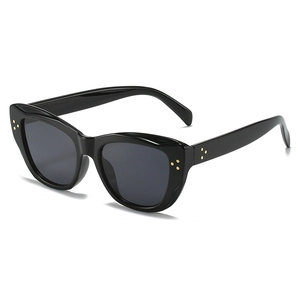 Vintage Cat Eye Sunglasses For Women UV400 Protection PC Frame With 3 Dot Rivets Retro Bold Wide Leg Fashion Eyewear