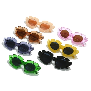 Flower shaped cat eye sunglasses set in seven trendy colors for women and girls
