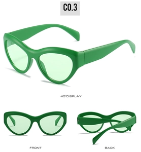 Vue triple des lunettes œil de chat vert steampunk montrant face, arrière et angle de 45 degrés