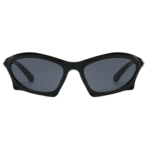 Modern geometric sunglasses with black frame and dark grey lenses for a retro chic look