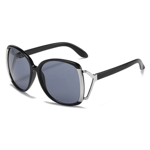 Women Oversized Sunglasses Fashion Square Retro UV400 Protection PC Frame Metal Hinge Decoration Outdoor Travel Elegant