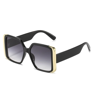 Oversized Square Sunglasses UV400 Protection Gradient Lenses Fashion Metal Decoration Frame Streetwear Eyewear For Women Men