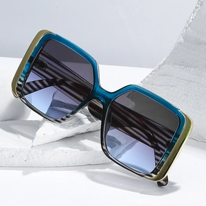 Fashion square sunglasses with blue frame, gold metal trim and gradient lenses