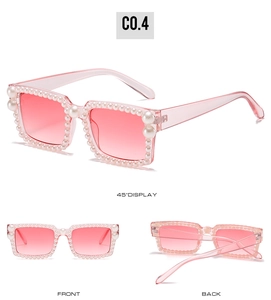 Detaillierte Ansichten der rosa quadratischen Sonnenbrille mit weißen Perlen-Details